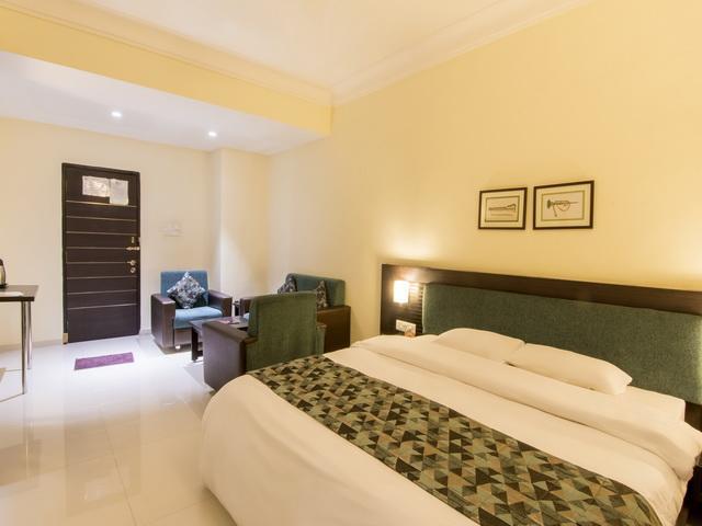 Hotel The Westend Ahmedabad Buitenkant foto